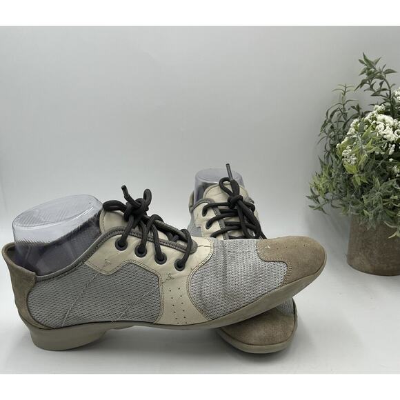 Prada Vintage Sneakers Trainers Low Cut Sports Gray Beige Suede US Sz 8/38.5 - Picture 1 of 11